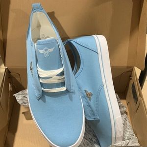 Brand New with box Creative Recreation 
Size 8
Baby Blue

Never worn
